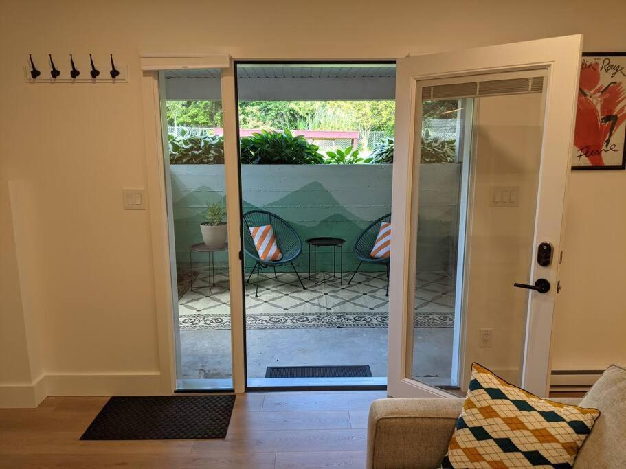 Bright Modern 1Br Suite In Sooke Village Core Exterior photo